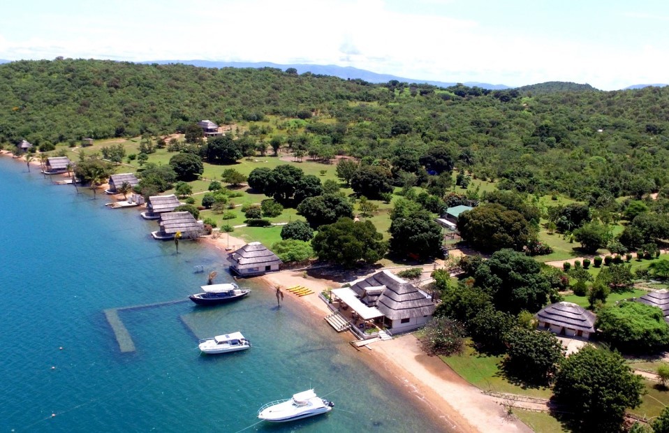 Overview_Lakeshore Lodge